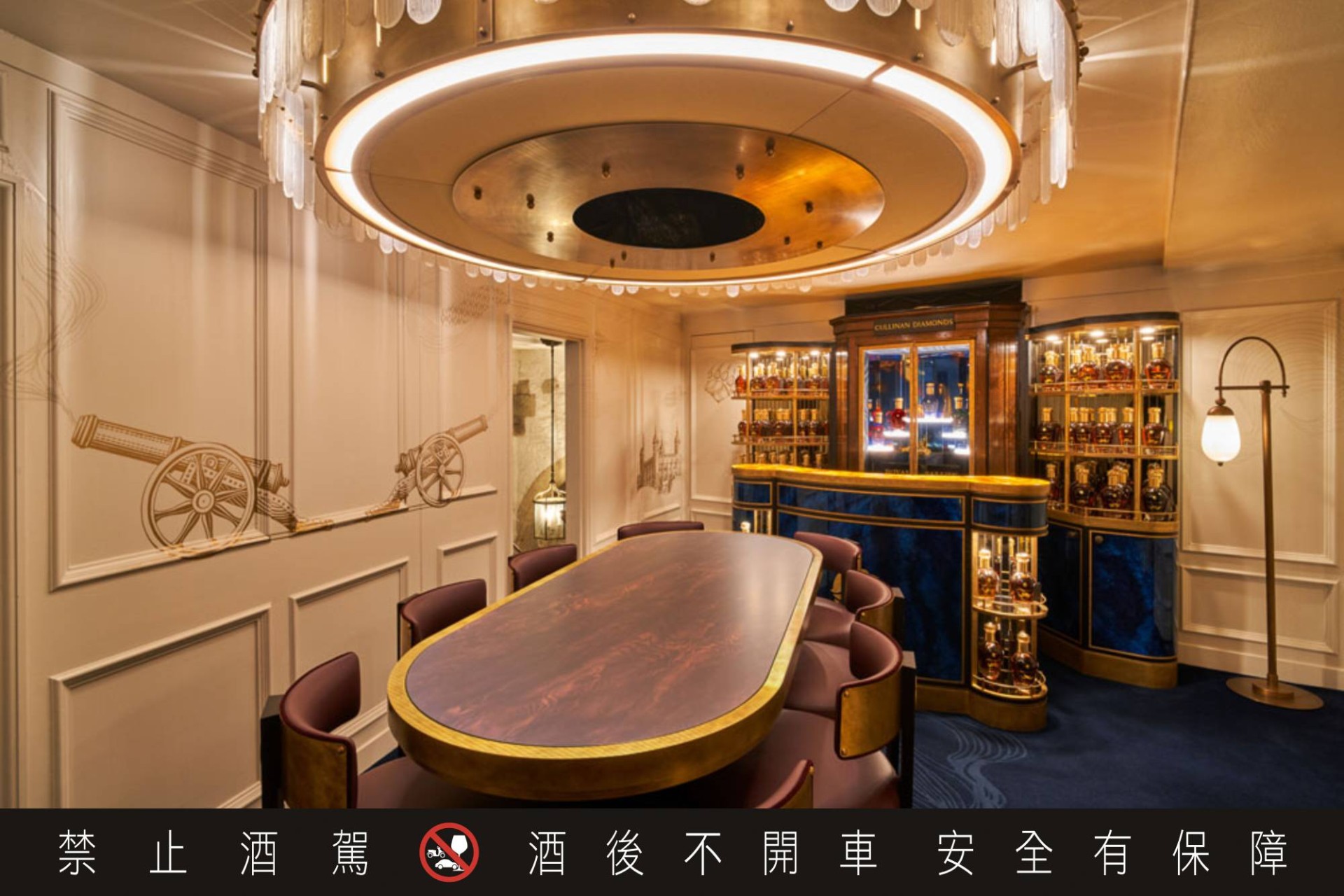跟著「皇家禮炮無價頂奢私旅」踏入倫敦塔密室，體驗極致尊榮的英倫之行