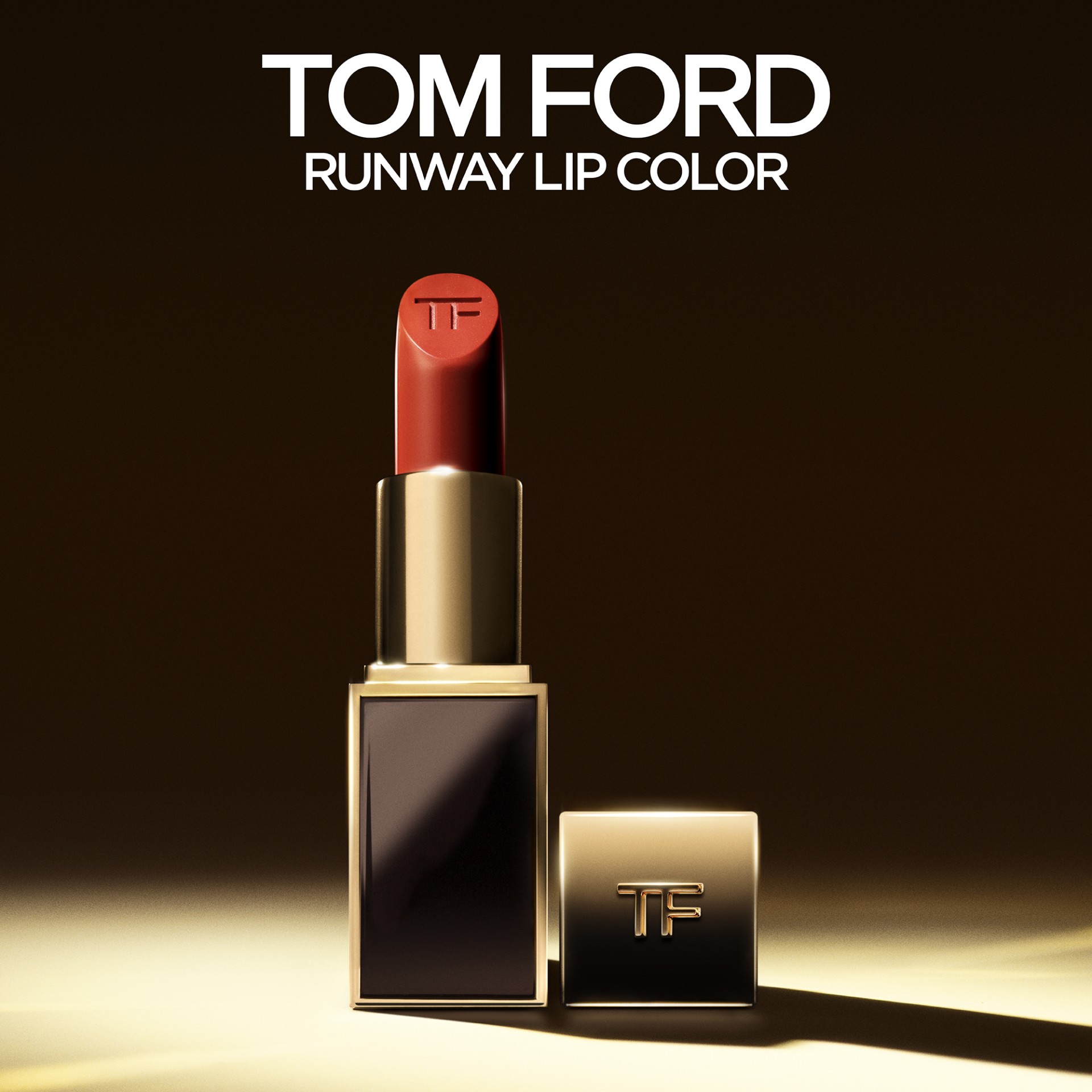 安潔莉娜・裘莉性感詮釋TOM FORD全新設計師唇膏系列！讓你的唇形綻放無限魅力