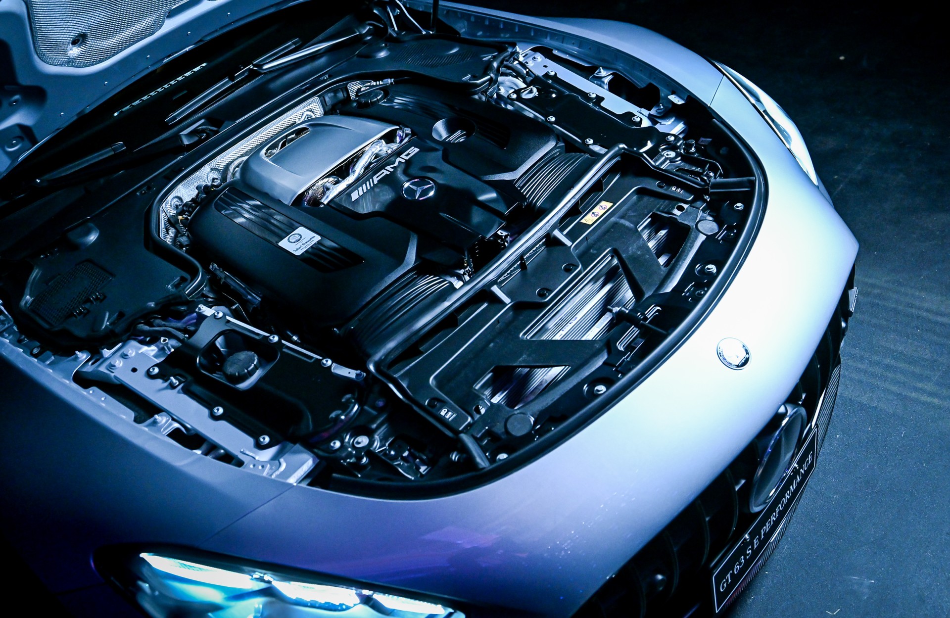 地表最速家族的新星：Mercedes-AMG GT Coupe 掀起性能革命
