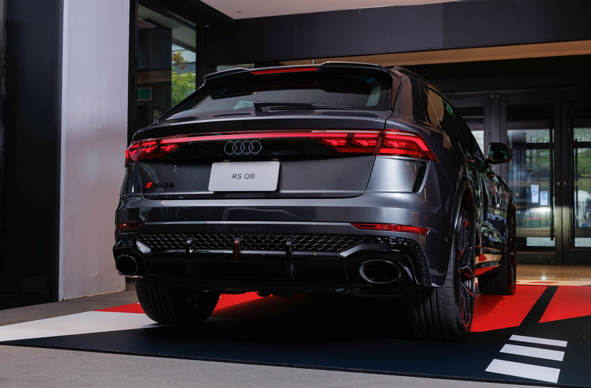 Audi RS Q8全新登台，重塑高性能休旅的速度與豪華定義