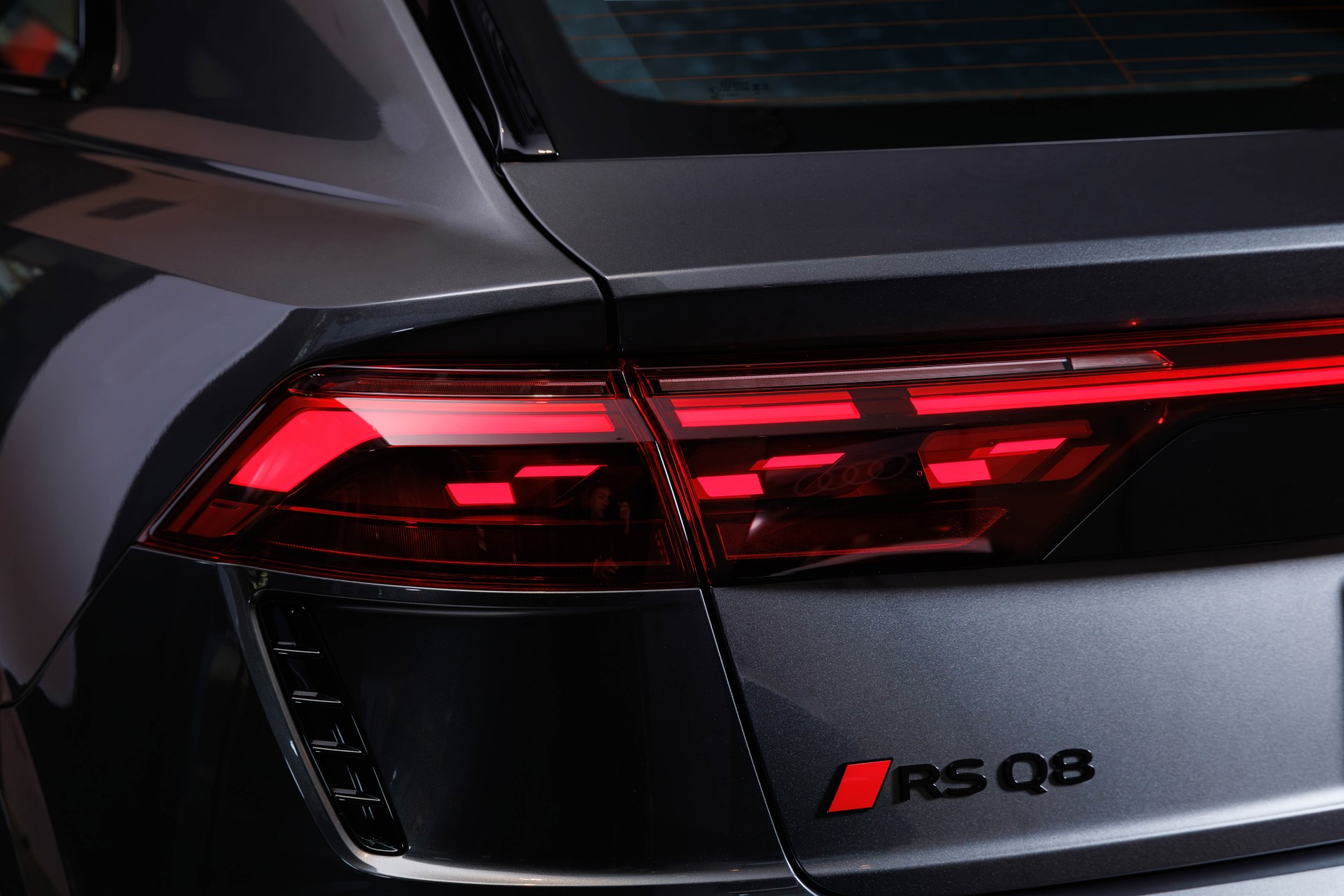 Audi RS Q8全新登台，重塑高性能休旅的速度與豪華定義