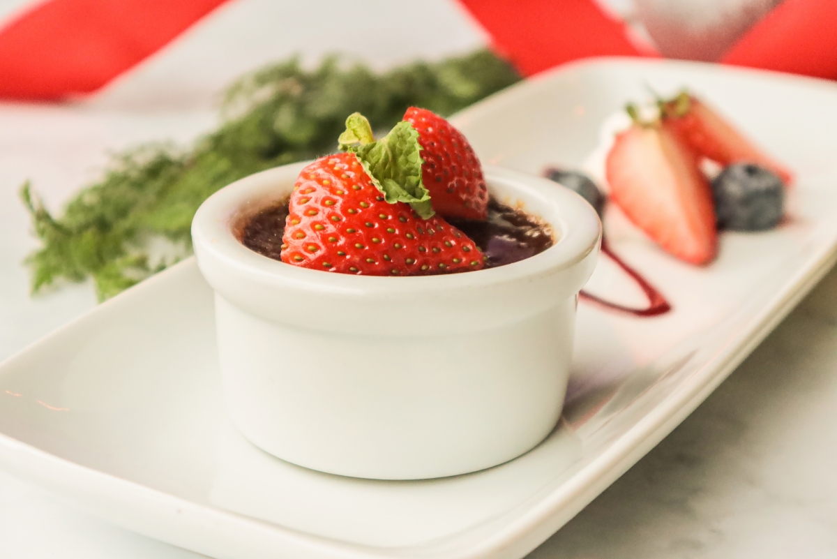 北中南年末聚餐約會特色餐廳推薦：茹絲葵聖誕限定套餐牛排與甜點成絕配