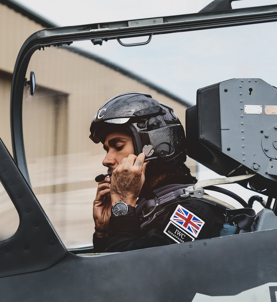 IWC萬國錶攜手北極星計畫，路易斯·漢密爾頓的賽道與太空探索新旅程