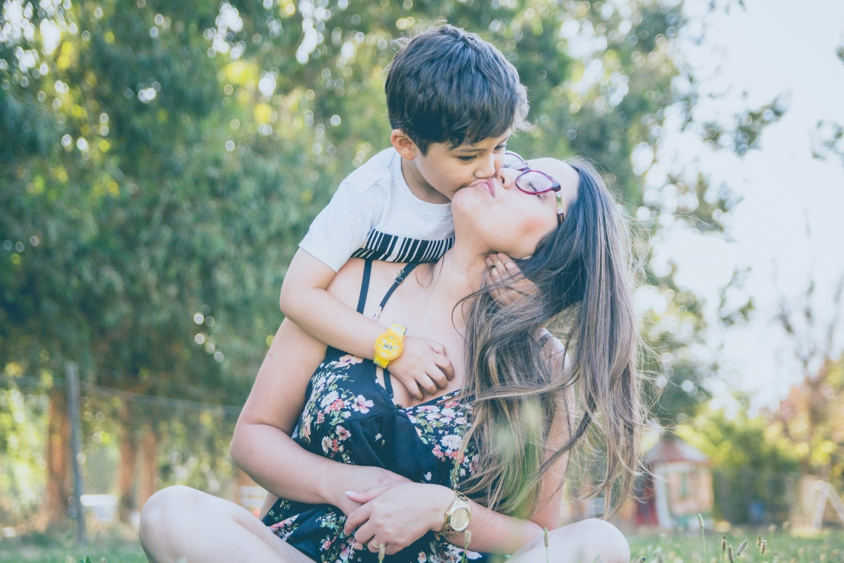 鬼鬼生子遭逼問生父是誰！為何女人的生育自由總被質疑？單身生子不該成焦點