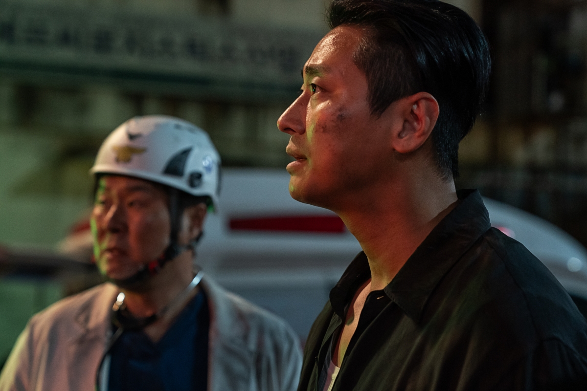 Netflix韓劇《外傷重症中心》好看到8集一次追！朱智勳角色原型是韓國軍醫院院長