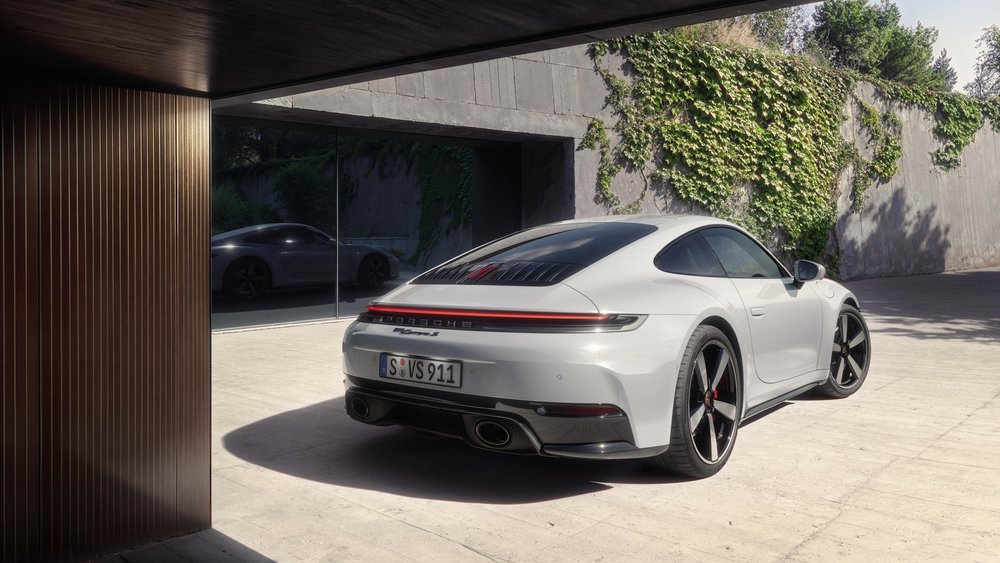 全新保時捷 911 Carrera S 登場，帶來更強悍、更快速、更優雅的選擇
