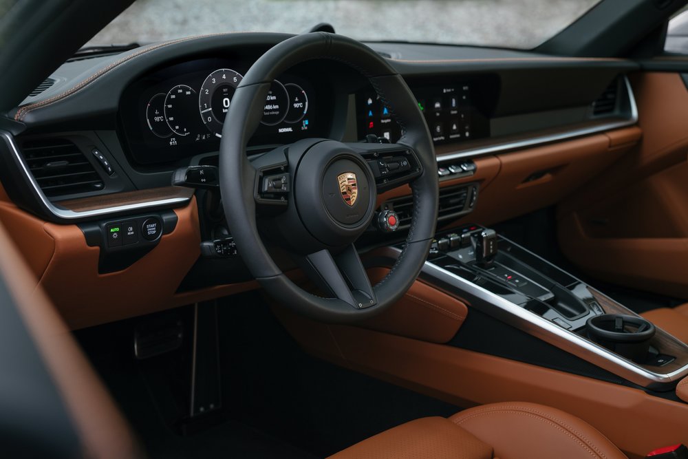 全新保時捷 911 Carrera S 登場，帶來更強悍、更快速、更優雅的選擇