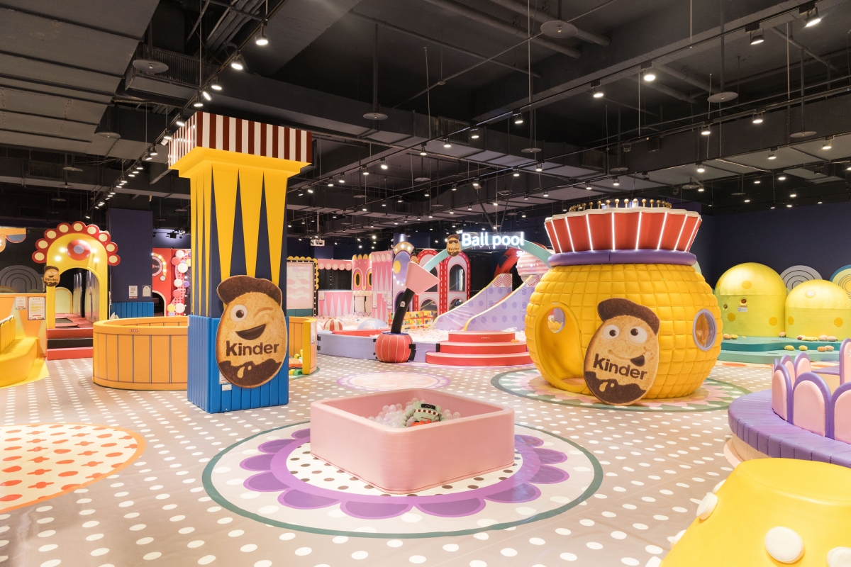 童心未泯的大朋友請注意！「健達出奇蛋」新零食上市，餅乾上還有18種表情圖案超可愛