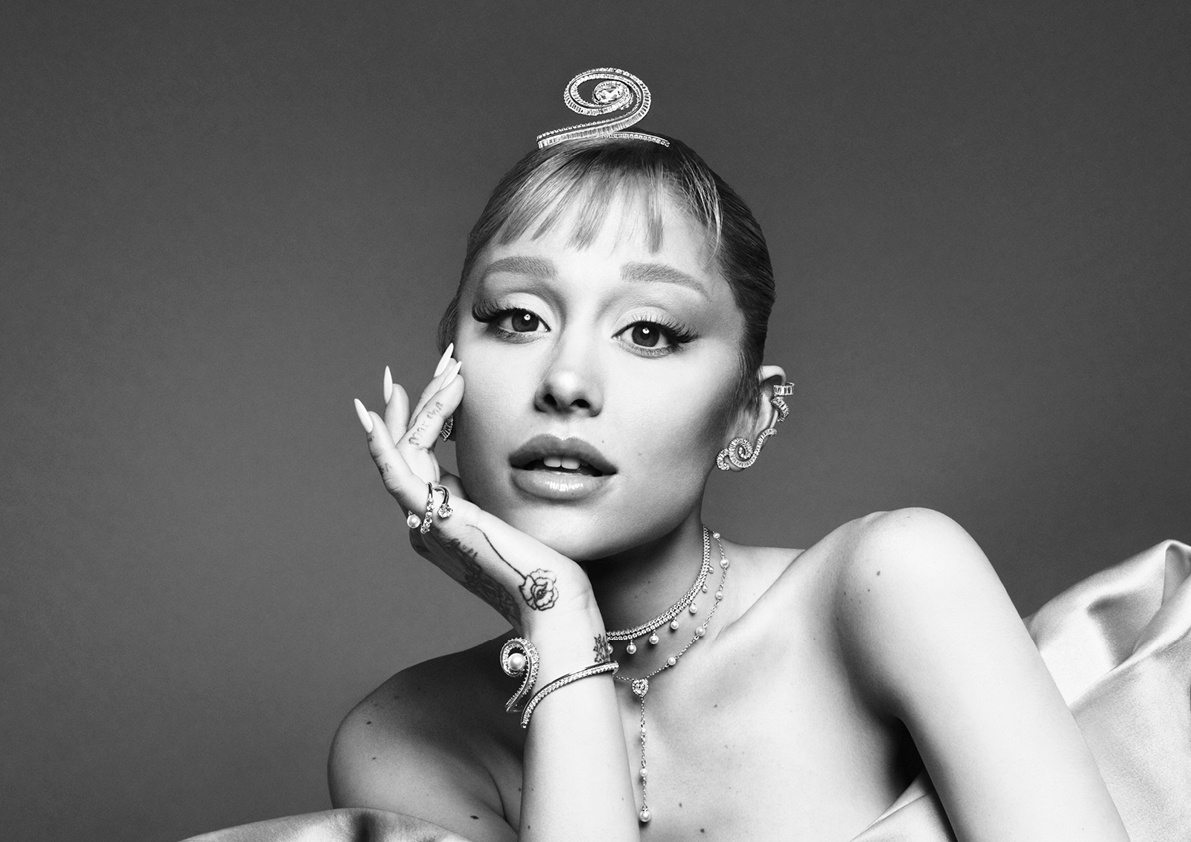 Ariana Grande x Swarovski聯名系列登場｜音樂靈感×奢華水晶，閃耀你的個性魅力！