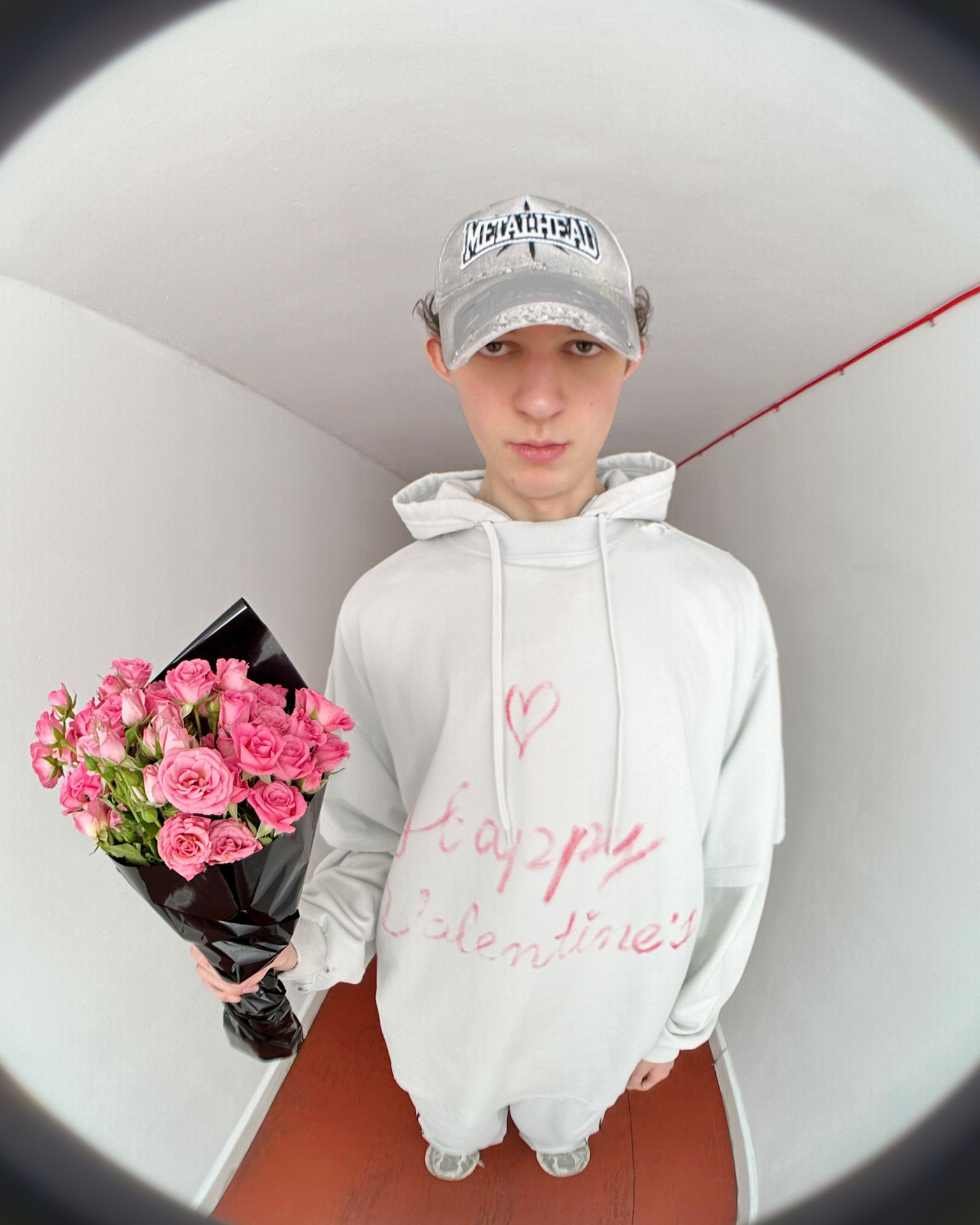 Balenciaga 2025情人節系列：愛意滿溢的經典設計與浪漫情詩