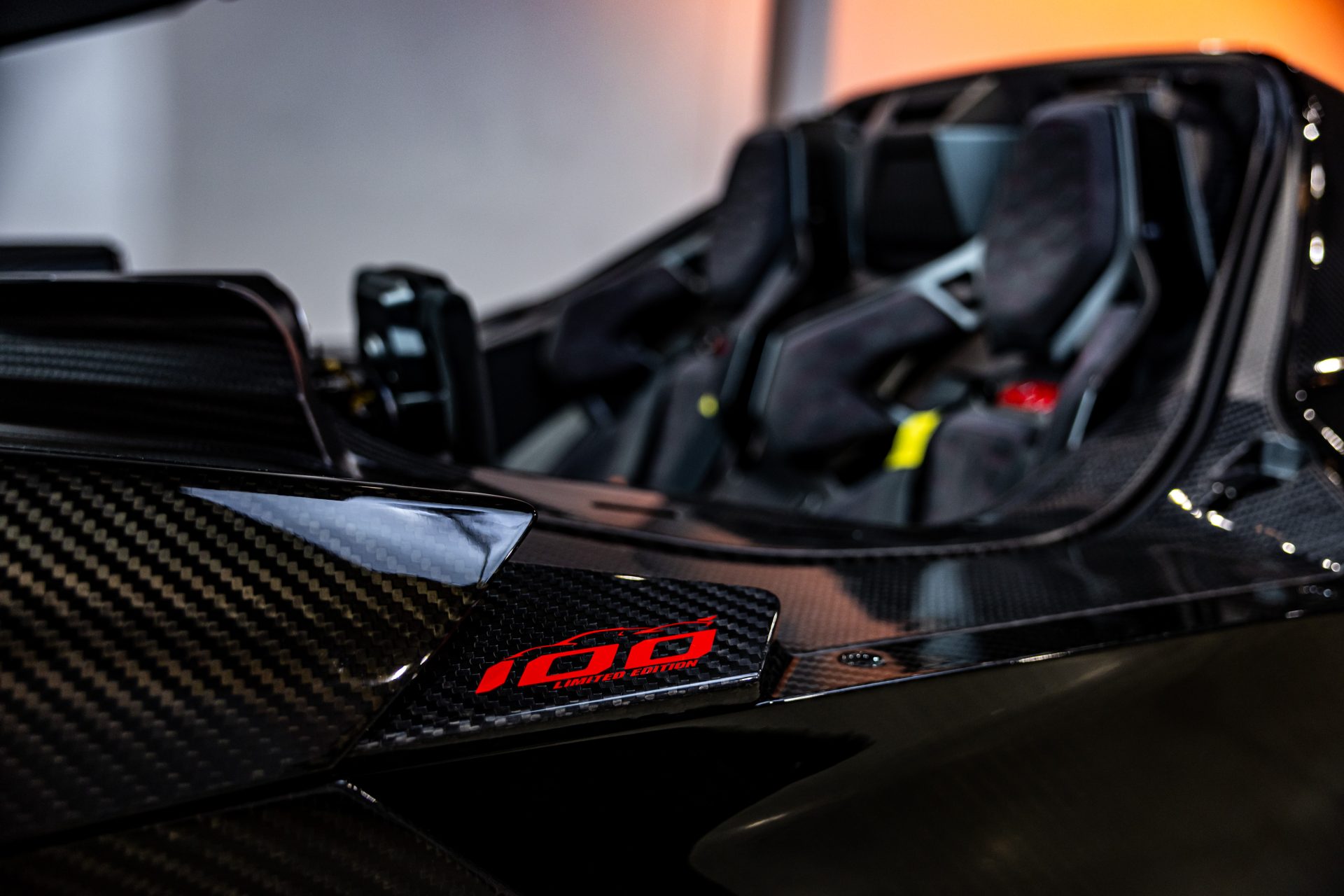 超越極限的終極駕駛體驗，最接近賽車的市售跑車 KTM X-BOW GT-XR