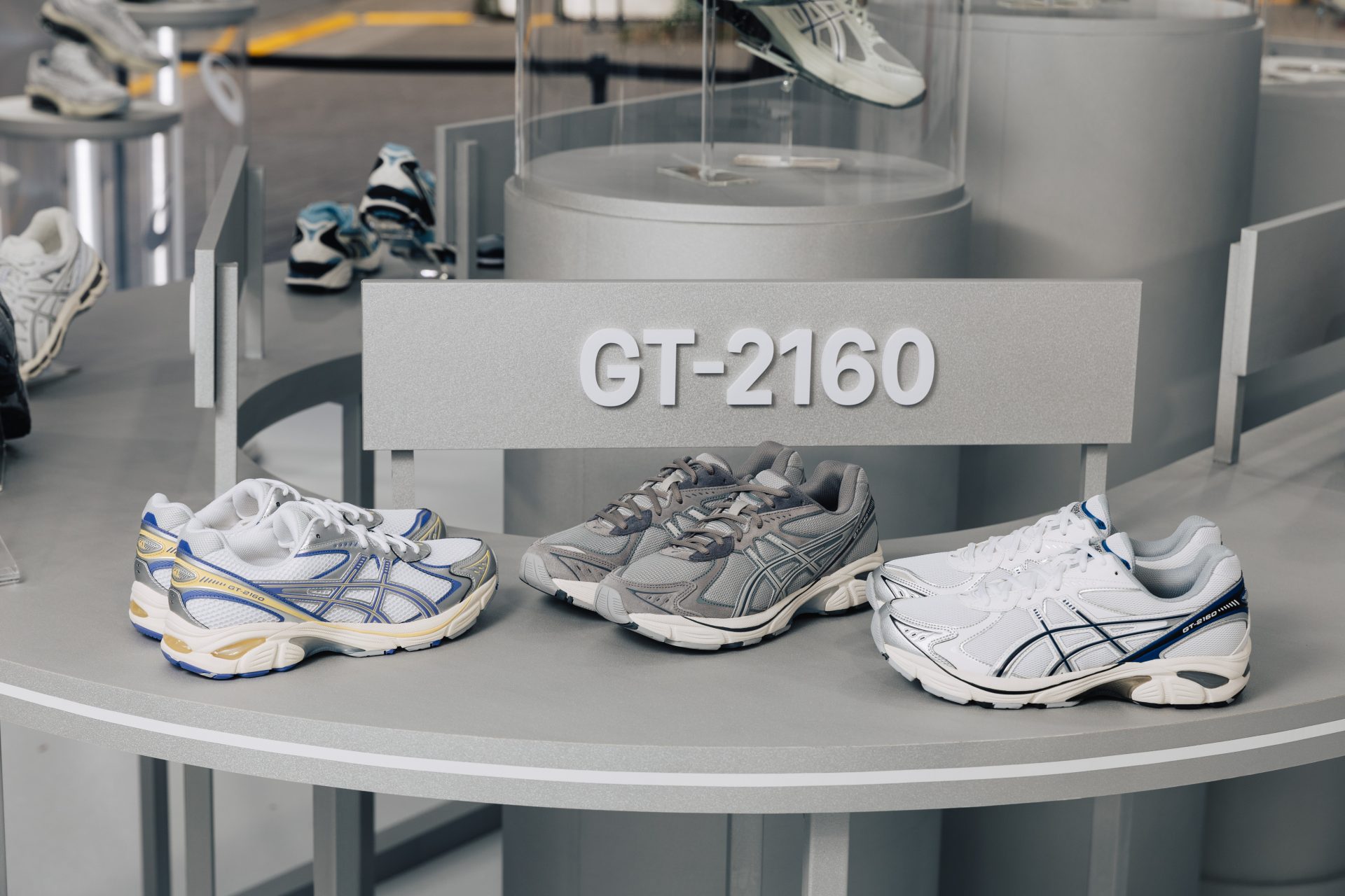當經典科技遇上潮流文化，品牌形象大使陳庭妮帶逛信義區ASICS GEL HOUSE
