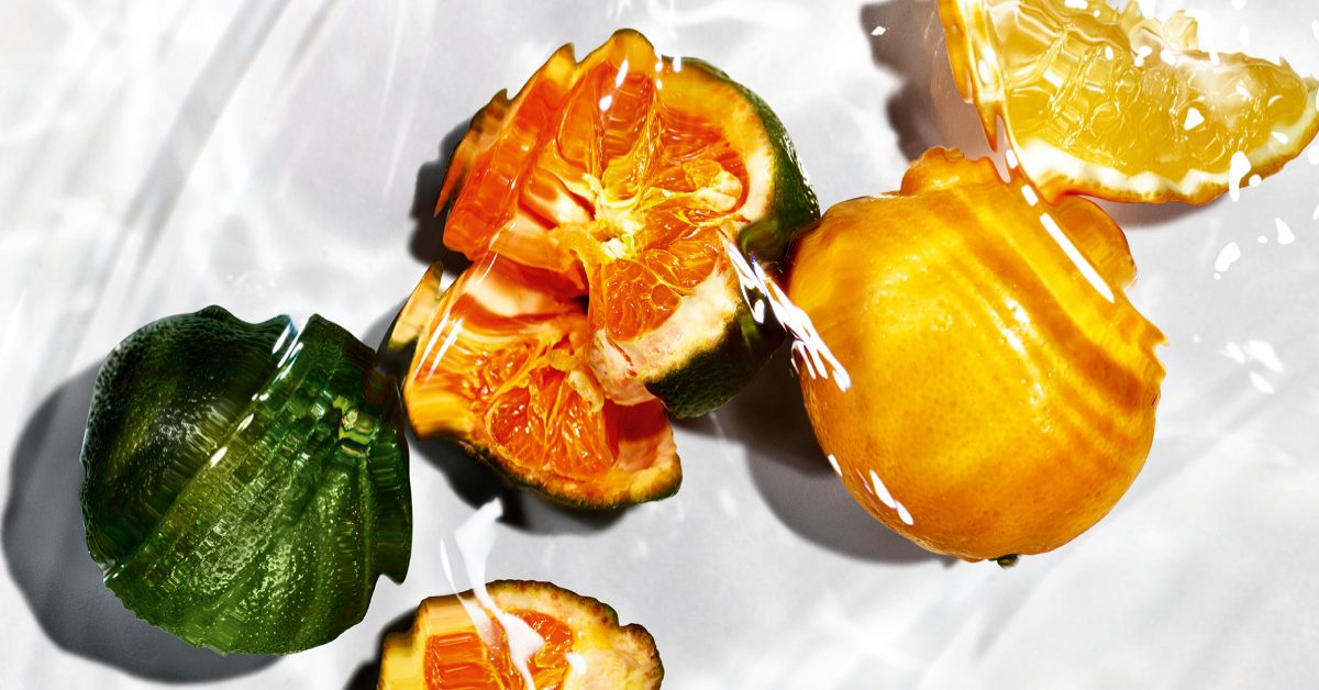 YSL首款無酒精香水！杜娃·黎波詮釋「自由不羈裸膚之水」的仲夏奢華魅力