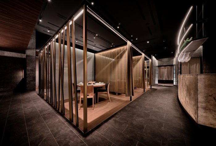 橘色涮涮屋台中館開幕！邀請義大利BMW總部建築師打造獨棟空間、新推帝王蟹吃法與宵夜時段