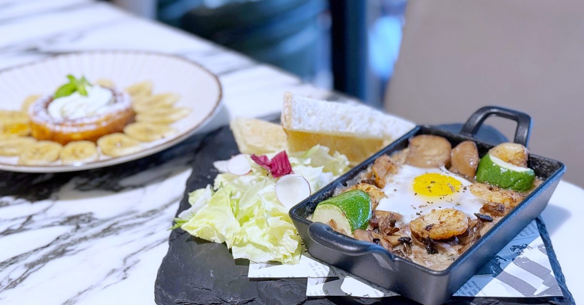 東區餐酒館「花酒藏」變身「早咖晚吧」！使用乳清起司打造Ricotta Hotcake加厚鬆餅蛋糕打造獨特早午餐