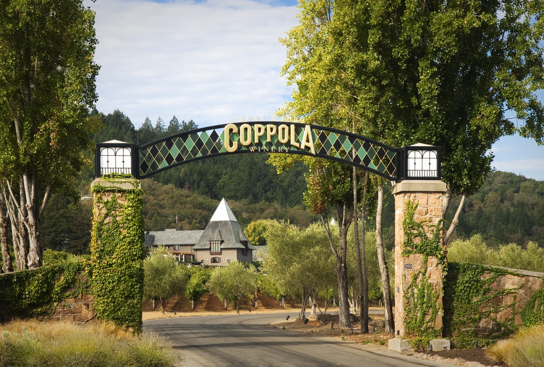 喝進電影裡的靈魂，與教父酒莊Francis Ford Coppola Winery的銀幕邂逅