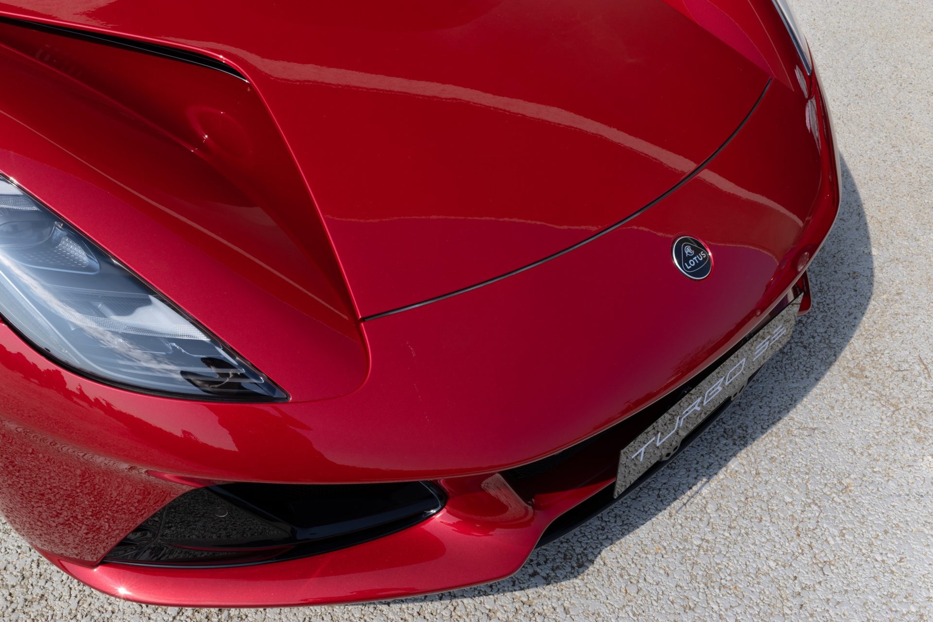 Lotus Emira Turbo SE正式抵臺亮相，型與速極致平衡的英倫猛獸