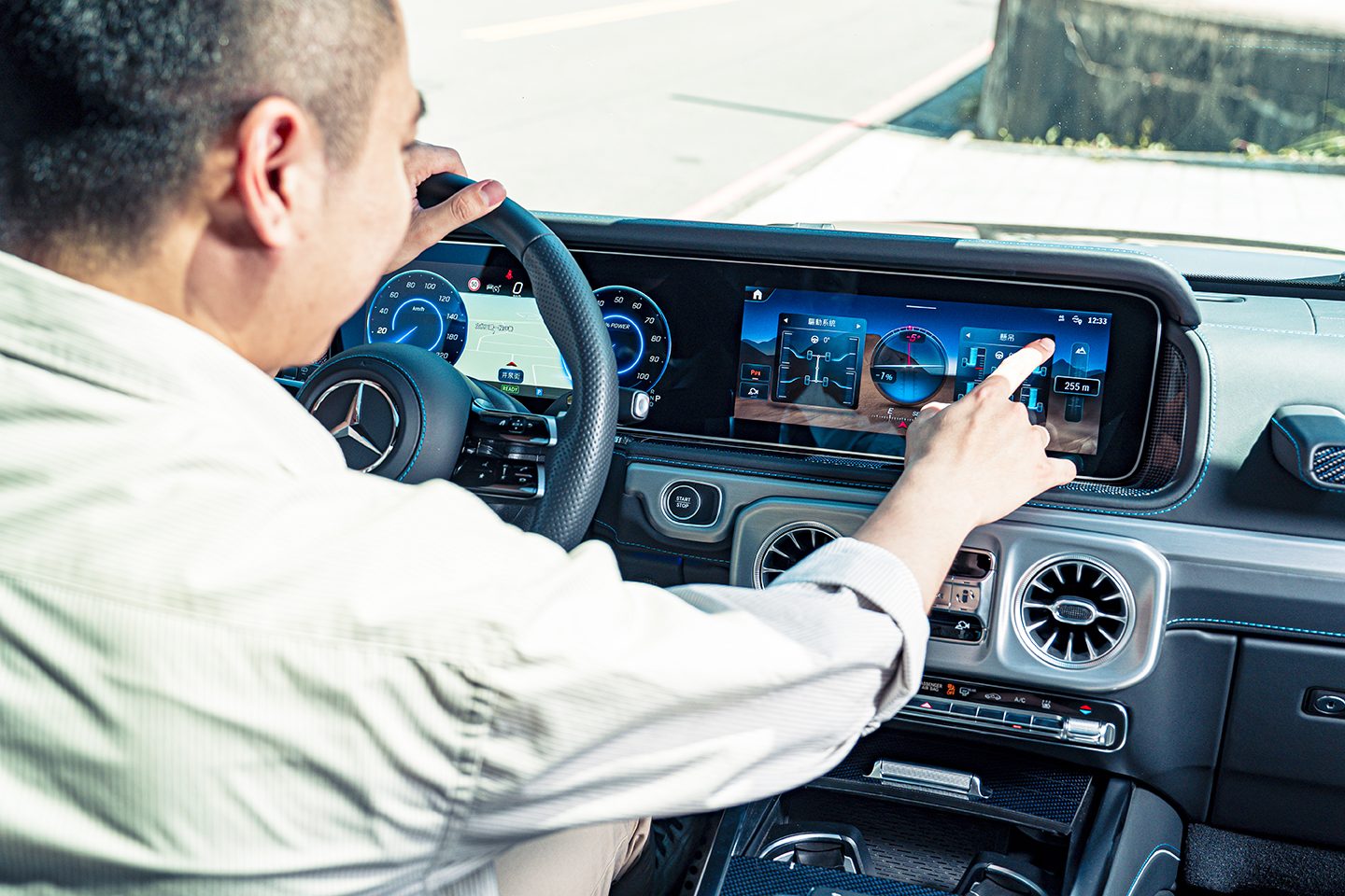 經典革新—承豪石材執行長陳昱愷與 Mercedes-Benz 純電G-Class，駛向時代的新高度
