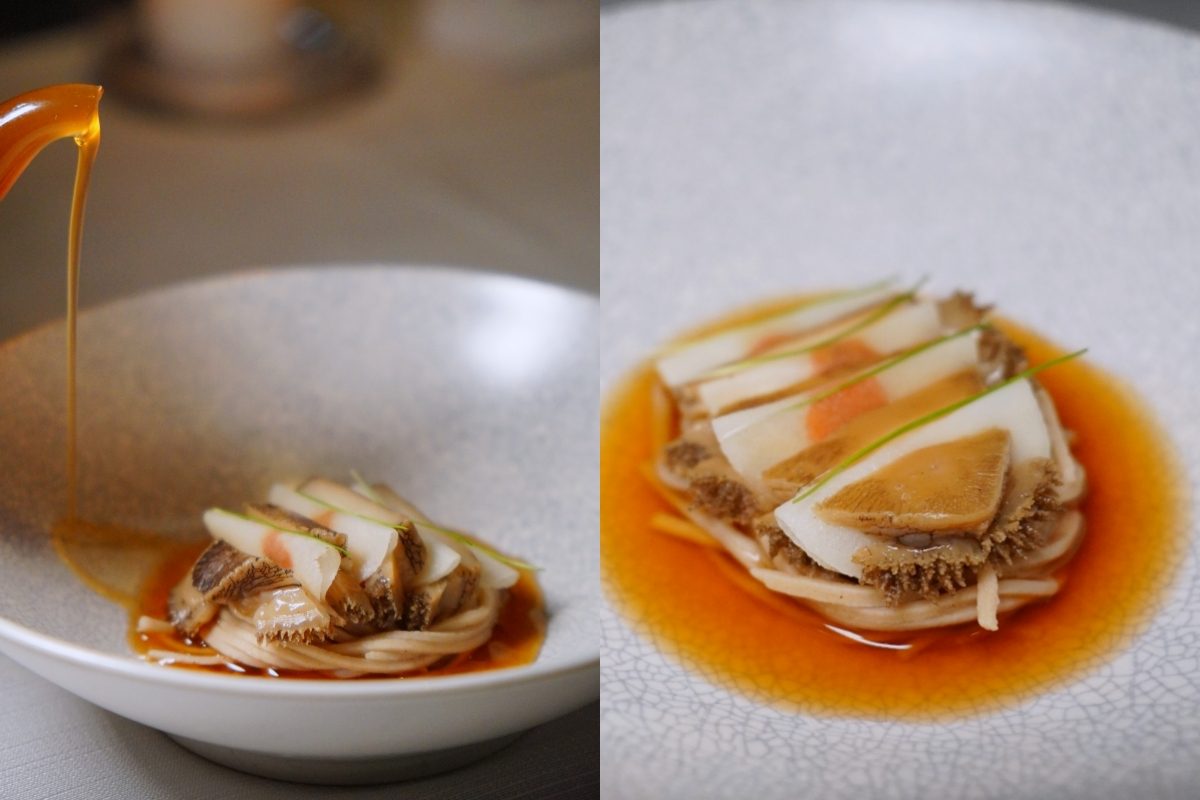 在 Fine Dining 的世界裡，主廚間的客座合作與四手聯彈早已屢見不鮮，不僅帶來話題與媒體關注，更能激盪出料理上耳目一新的火花。台北米其林餐盤推薦餐廳「蘭 Orchid」將於 4 月 26、27 日兩天舉辦四手聯彈晚宴，由主廚 Sato 與現任香港米其林一星餐廳 ÉPURE 主廚、來自新加坡的 Aven Lau 聯手演繹，共同推出一場融合創意與技藝的十道式饗宴，為「蘭 Orchid」注入截然不同的風貌。 料理中藏著兩位主廚的對話 這次的四手聯彈並非簡單的個人特色料理拼盤秀，而是由 Sato 與 Aven 共同設計，將雙方擅長的食材與手法融入每一道菜。像是「靜岡×花蓮蕎麥麵｜鮑魚｜春筍」這道，便以「蘭 Orchid」原有的蕎麥麵為基底，結合 Aven 對於鮑魚處理的想法，以清酒、燒酒與紹興酒煨煮後，搭配春季當令竹筍與枸杞，創造出既熟悉又新穎的口感與風味。 依舊不錯過Chef Aven的招牌風格 作為來自 ÉPURE 的米其林一星主廚，Aven 當然也帶來幾道完整展現他料理哲學的代表作品。例如開胃小點「北海道海膽｜菊芋」，先將菊芋磨粉烘乾後製成如糖脆的外殼，包覆入口即化的海膽，口感與層次之間形成精彩對比。 另一道「鰤魚｜墨西哥辣椒｜紫蘇」，則運用墨西哥辣椒製成微辣醬汁，搭配紫蘇香氣、鰤魚生魚片與蘿蔔絲，賦予刺身料理趣味十足的變奏感。這些菜色不僅展現了 Aven 對風味的拿捏，也體現他遊走於法式精緻與亞洲食材之間的創作語言。 十道料理中藏滿亮點與巧思 在整套十道式料理中，還有不少令人期待的亮點。例如「富山螢烏賊｜X.O.｜山野時蔬」，以螢烏賊為主角，搭配由近 30 種海鮮邊料熬製而成的清湯，呼應主廚 Sato 對食材永續利用的理念。湯面輕覆一層 XO 醬泡泡，為這道料理增添視覺與味覺的海味層次。 另一道「彰化胭脂鴨｜香菇｜日式雞肉丸」，則將胭脂鴨熟成超過三週後風乾，料理後外皮酥脆、內裡仍保有肉汁，一口咬下，鴨油香氣瞬間在口腔中迸發，與日式風味的雞肉丸與香菇相互呼應，形成飽滿而和諧的主菜風格。 限時登場，兩日限定的味覺交響 「蘭 Orchid」主廚 Sato Kiyoshi 與香港 ÉPURE 主廚 Aven Lau 的四手聯彈客座晚宴，僅於 4 月 26 日與 27 日登場，提供十道式料理，套餐價格為 NT$6,880，另可加購 4～5 款搭配氣泡酒、清酒及紅白酒的餐酒組合，完整體驗料理與酒款的美味對話。