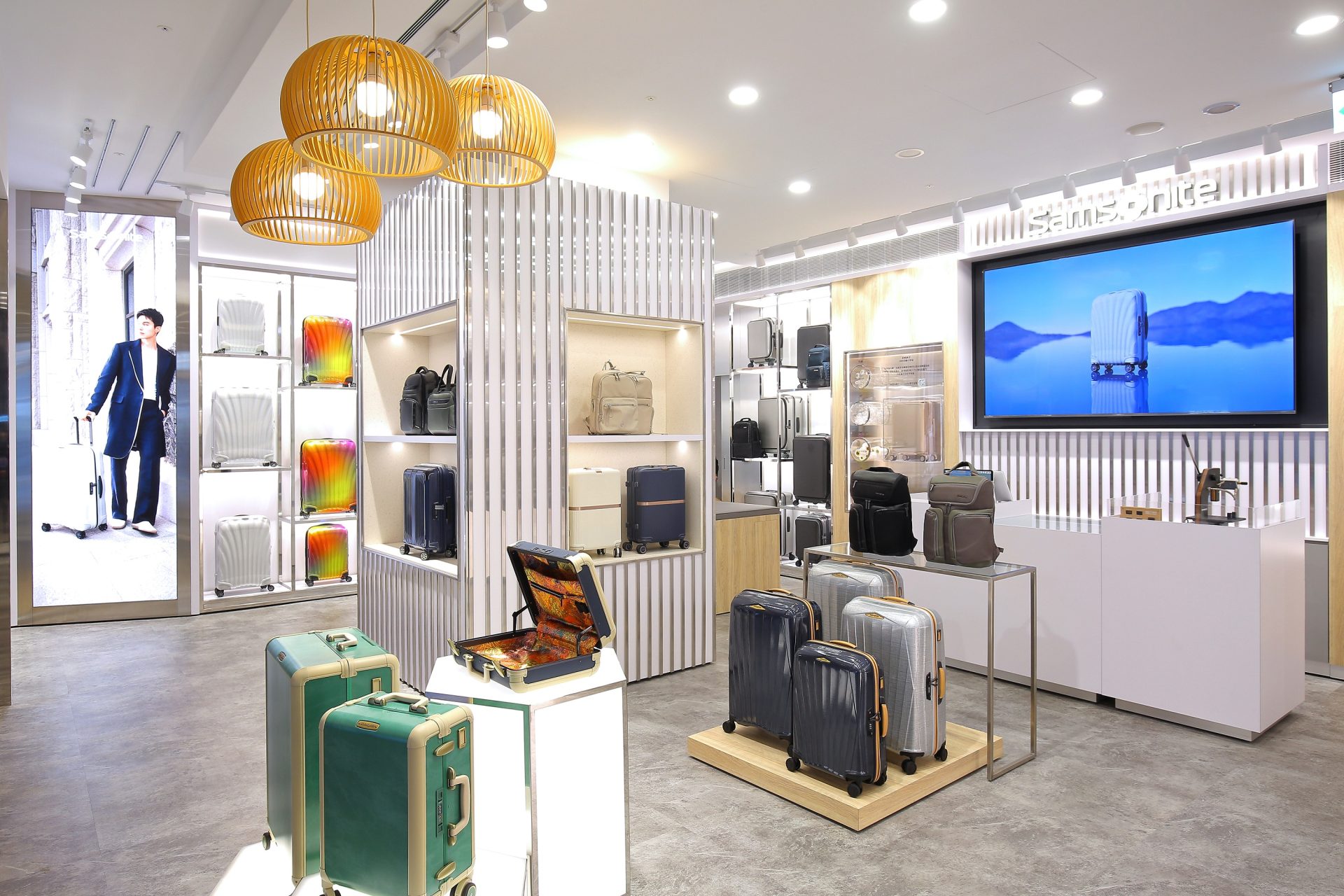 Samsonite 115 週年，南港LaLaport概念店全新開幕，引爆旅遊時尚風潮