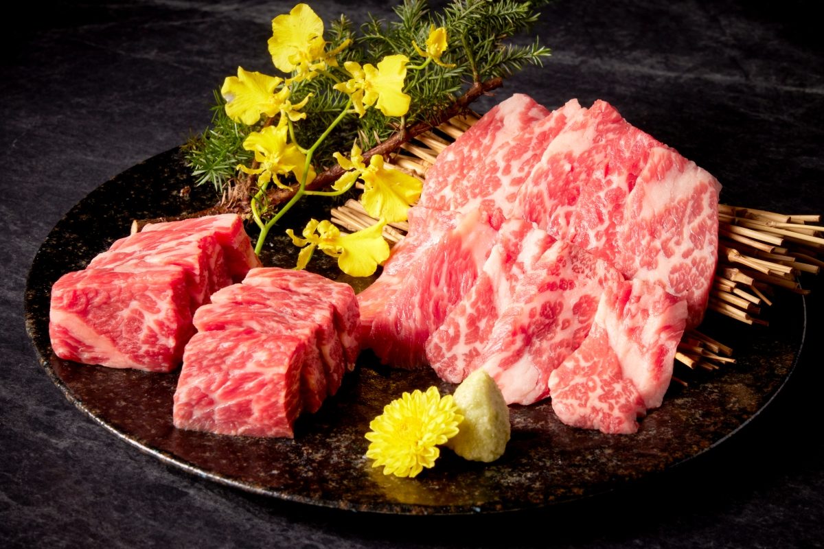 當燒肉遇上鰻魚！星胡同聯手日本90年鰻魚老店「四代目菊川」推出期間限定「名古屋航線料理」