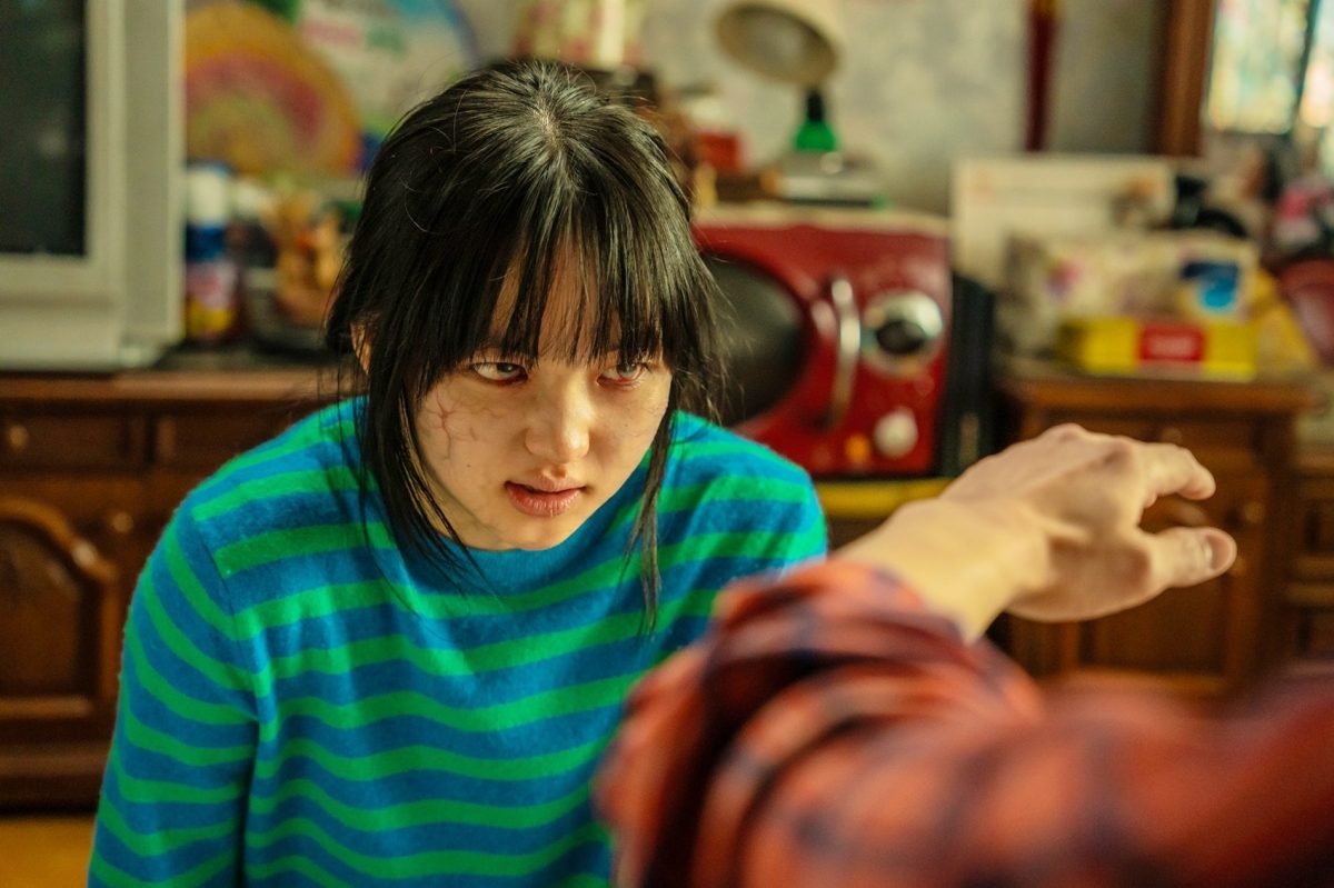 喪屍可教化？曹政奭、李姃垠出演《我和我的殭屍女兒》，高度還原漫畫原著