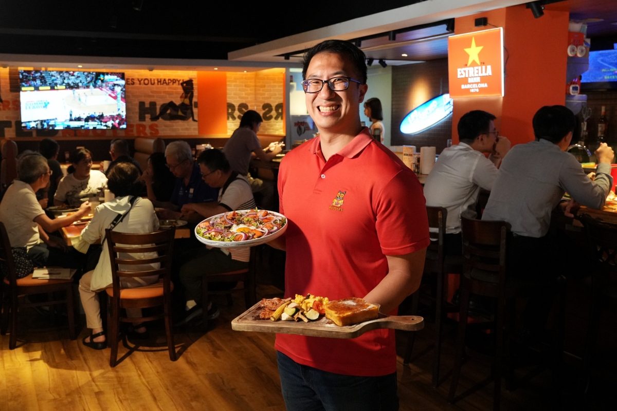 獨步全球僅慶城店有！台灣美式餐廳Hooters推出美式早午餐拼盤，「卡法司」必吃