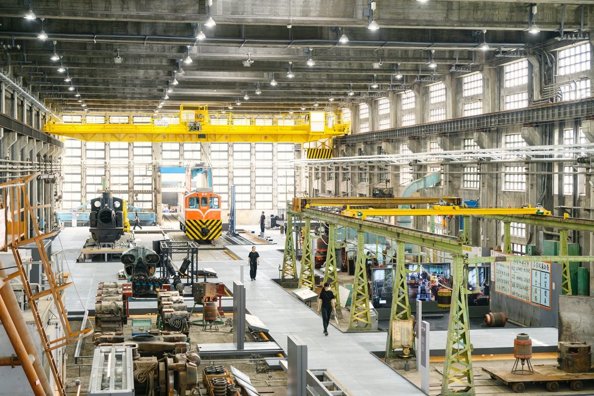 鐵道迷心中的經典「藍皮火車」駛進信義區！「國家鐵道博物館」開館推出藍皮柴油客車搭乘體驗、必探古蹟景點一覽