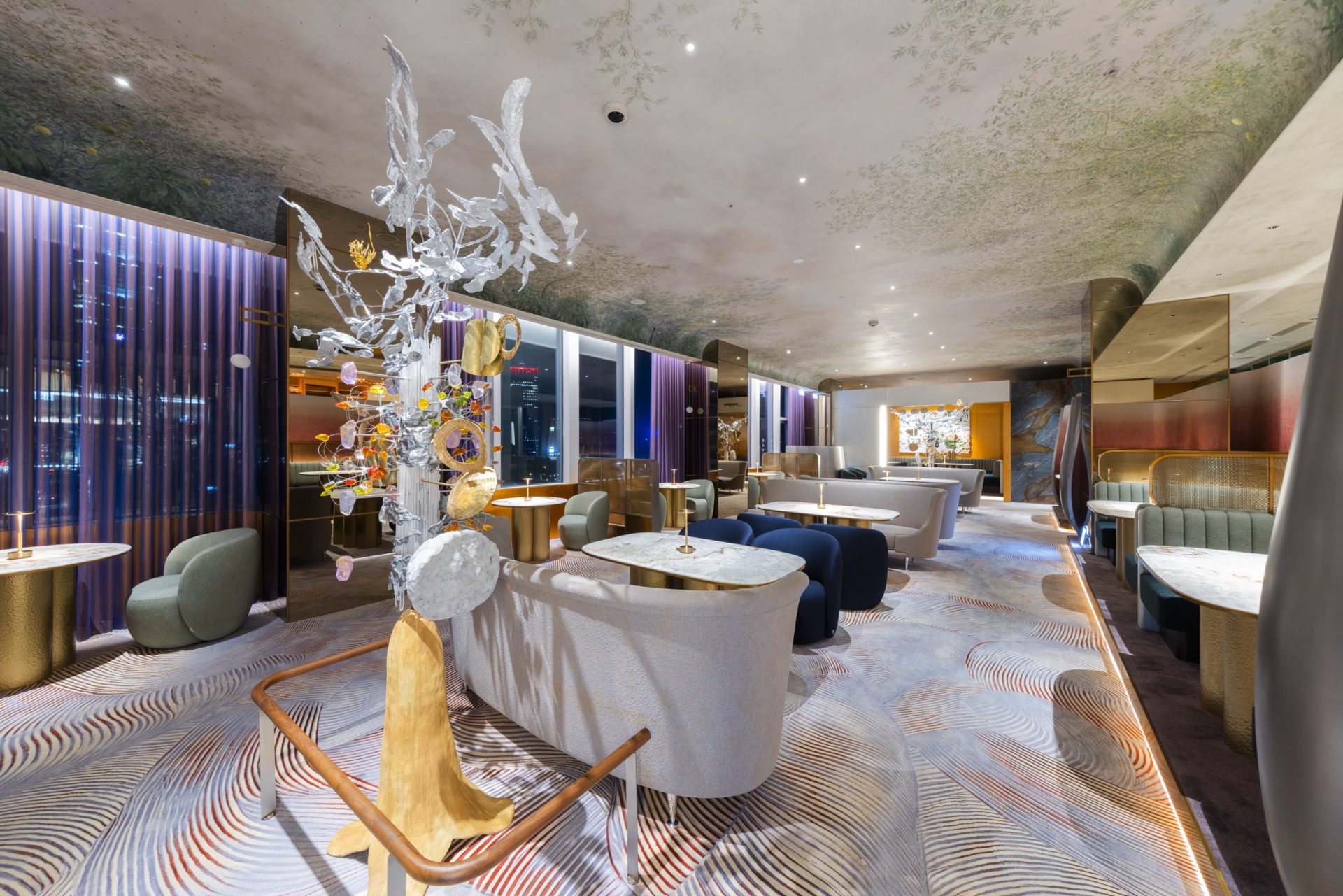 台灣百貨內最大星巴克！DREAM PLAZA星巴克旗艦店包含戶外平台兩層樓空間，加入江振誠操刀預約制限定套餐