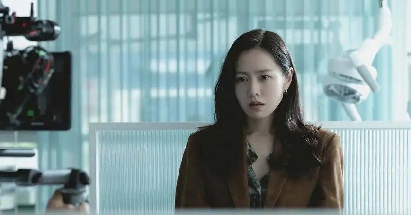 這個世界還要PUA母親多久？從孫藝珍與母嬰品牌誤導配方奶事件，看母職綁架的持續複製