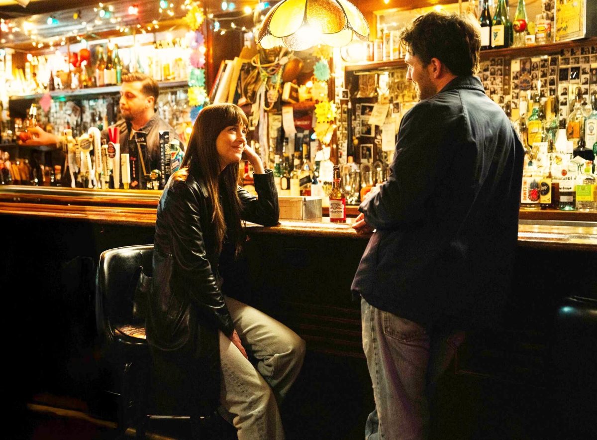 A24最新電影《天作之合》譜戀愛裡的價值觀：當拜金遇上愛情 「理想型」還成立嗎？