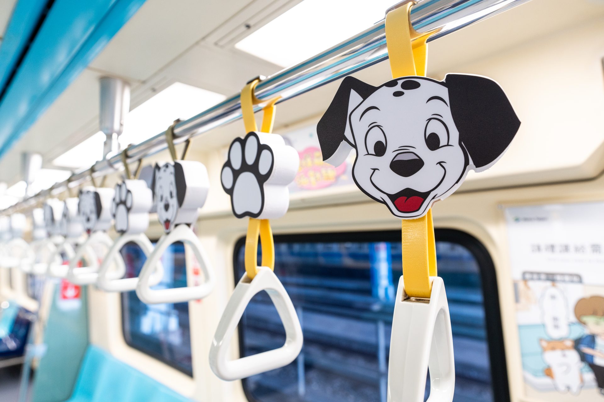 你今天拍了嗎？ 4米高酷跩「魯斯佛」成捷運大安森林公園站最佳明星，動物方程式11月中山站接力