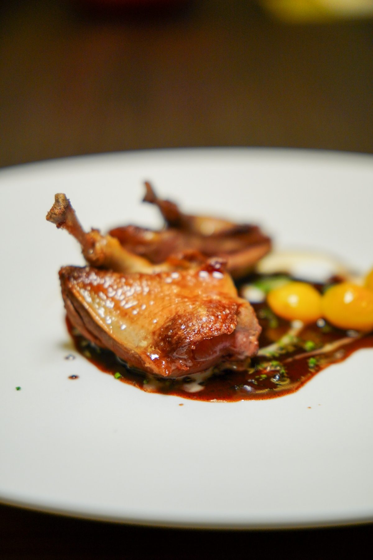 三二行館秋季新菜登場！罕見阿爾巴白松露上桌削片、鱈場蟹與藍龍蝦入菜，用山海滋味開啟秋天的味蕾