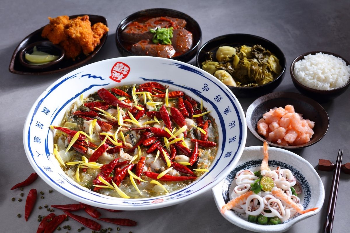 桃園終於開刁民酸菜魚！站前 ATT 盛大登場