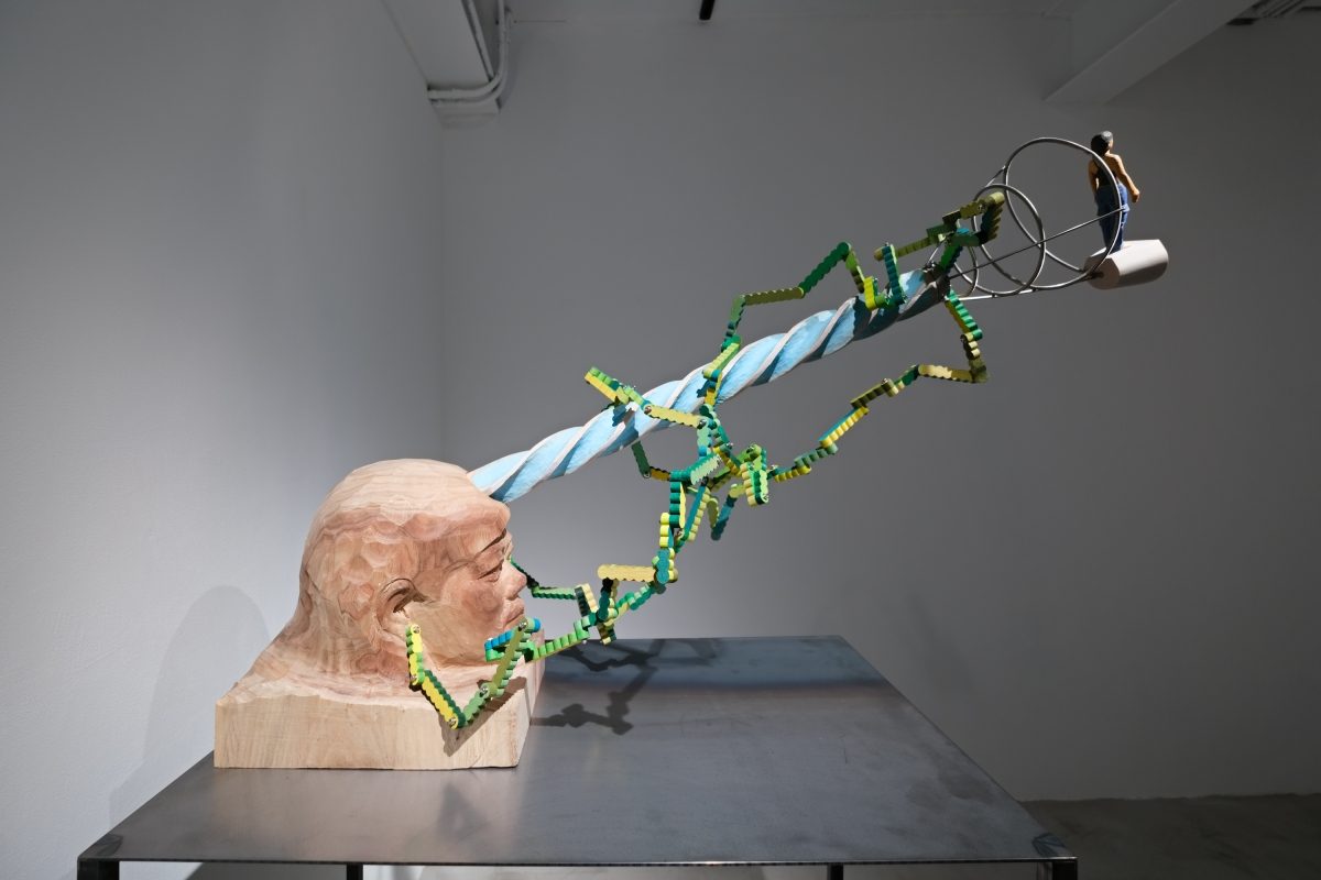 Hiro Hiro Art Space 「泉啓司風景悄然成形」登場:打造木頭與色彩交織的靜謐宇宙