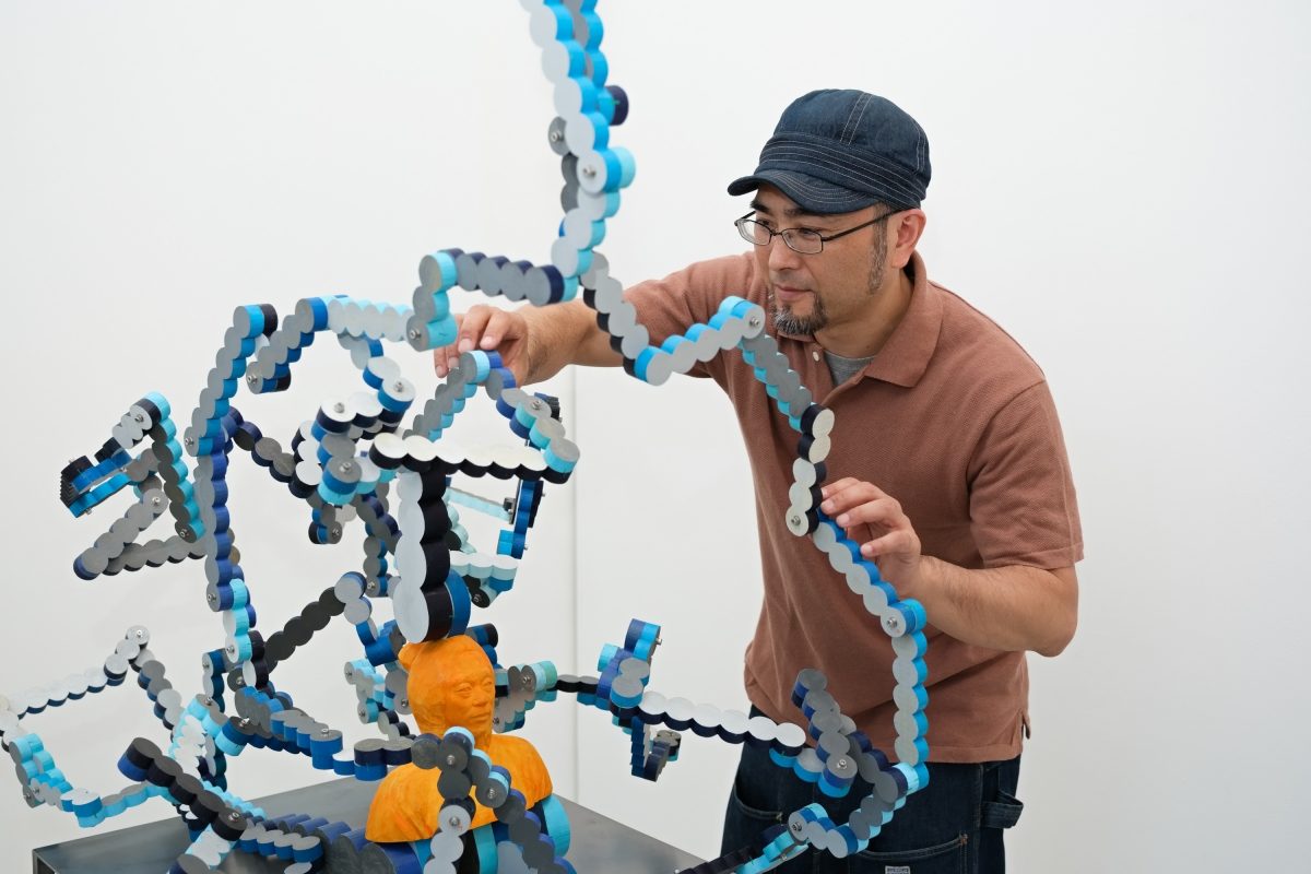 Hiro Hiro Art Space 「泉啓司風景悄然成形」登場:打造木頭與色彩交織的靜謐宇宙