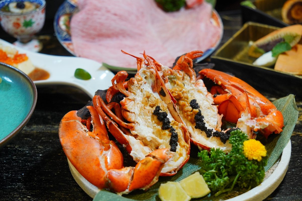 台北大安區預約困難壽喜燒店：橋山壽喜燒用海膽、鮭魚卵、A5和牛堆疊味蕾上的驚喜