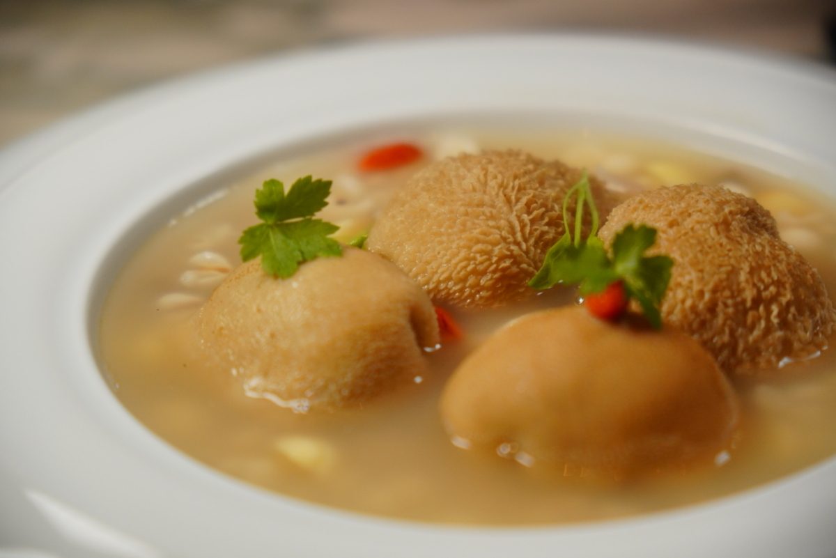 元紀台灣菜七年級新主廚上任！秋冬新菜紅柿入雞湯煲煮、羊腩肚取代豬腸燉四神湯成亮點