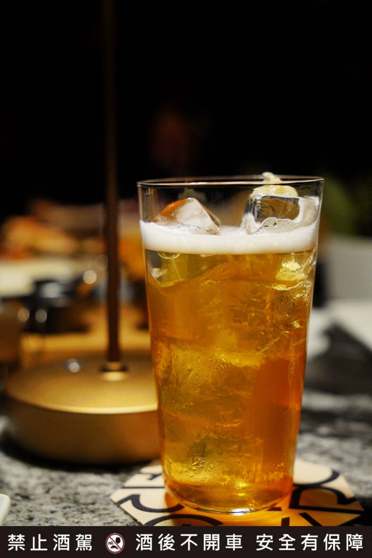 台中餐酒館裡有燒烤、還能喝到 BAR MOOD 的特調：「CHAR CHAR Steak & Bar」重新定義台中宵夜、聚會怎麼吃