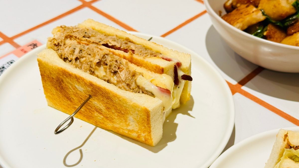 台味早餐也能很時髦:福來首間形象店插旗信義、全橘色早餐店竟有賣「熱炒蘿蔔糕尬米腸」