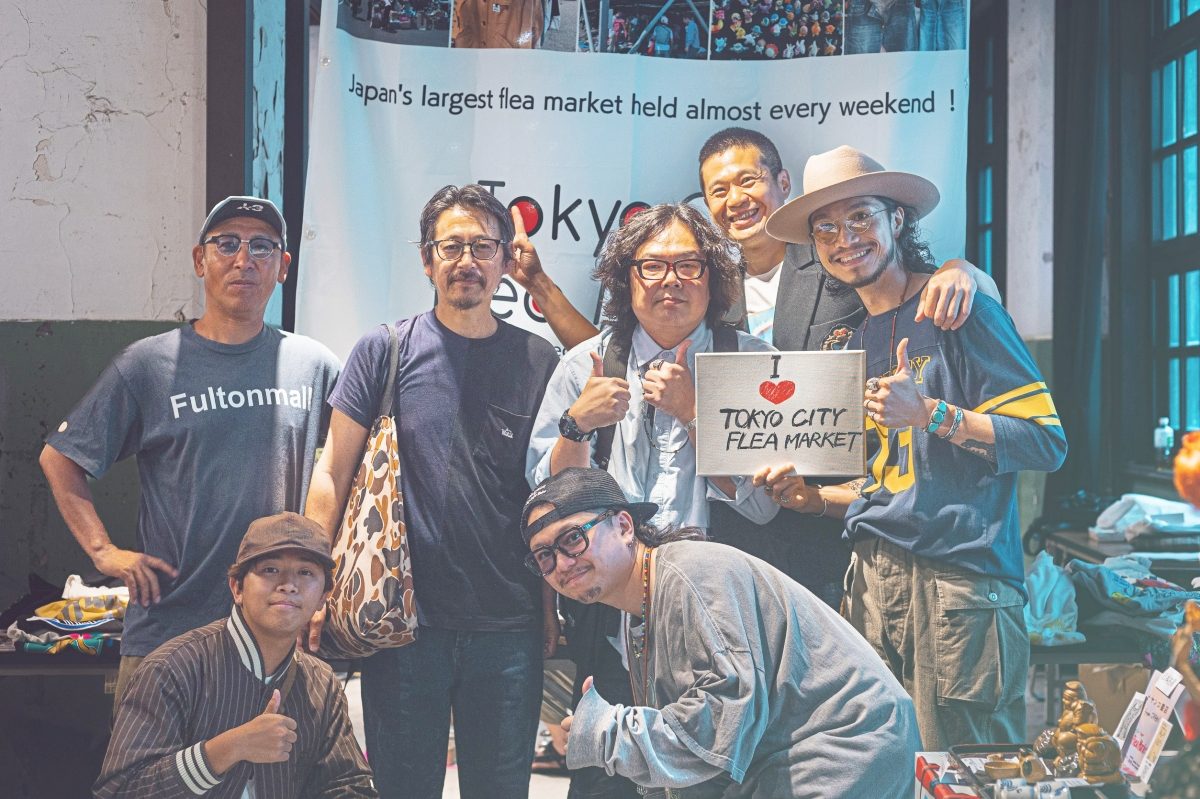 老物迷挖寶去！「台北蚤之市」集結200位國際古董賣家，飽覽老車、古著軍品、黑膠唱片、底片機等寶物 