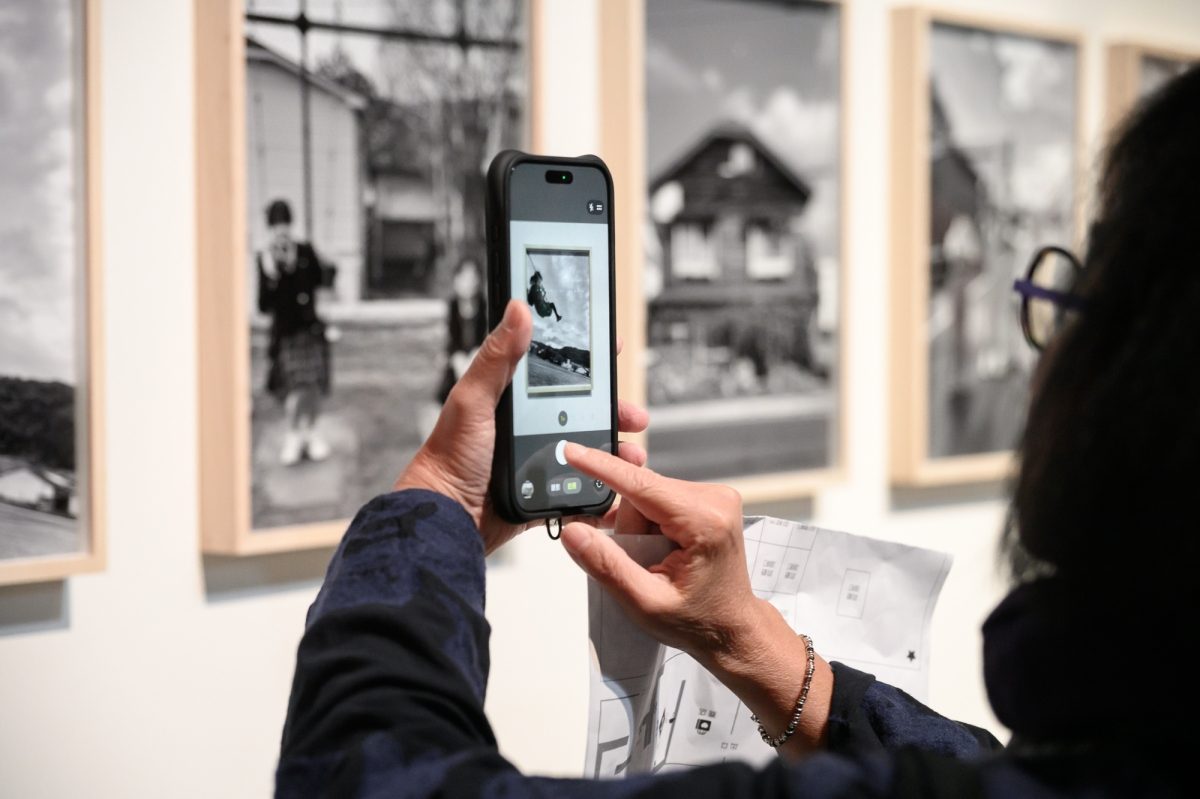 奈良美智真的很愛台灣！兩場個展南北登場中，首次大型攝影展拍出台灣、北海道與庫頁島的各種感性 