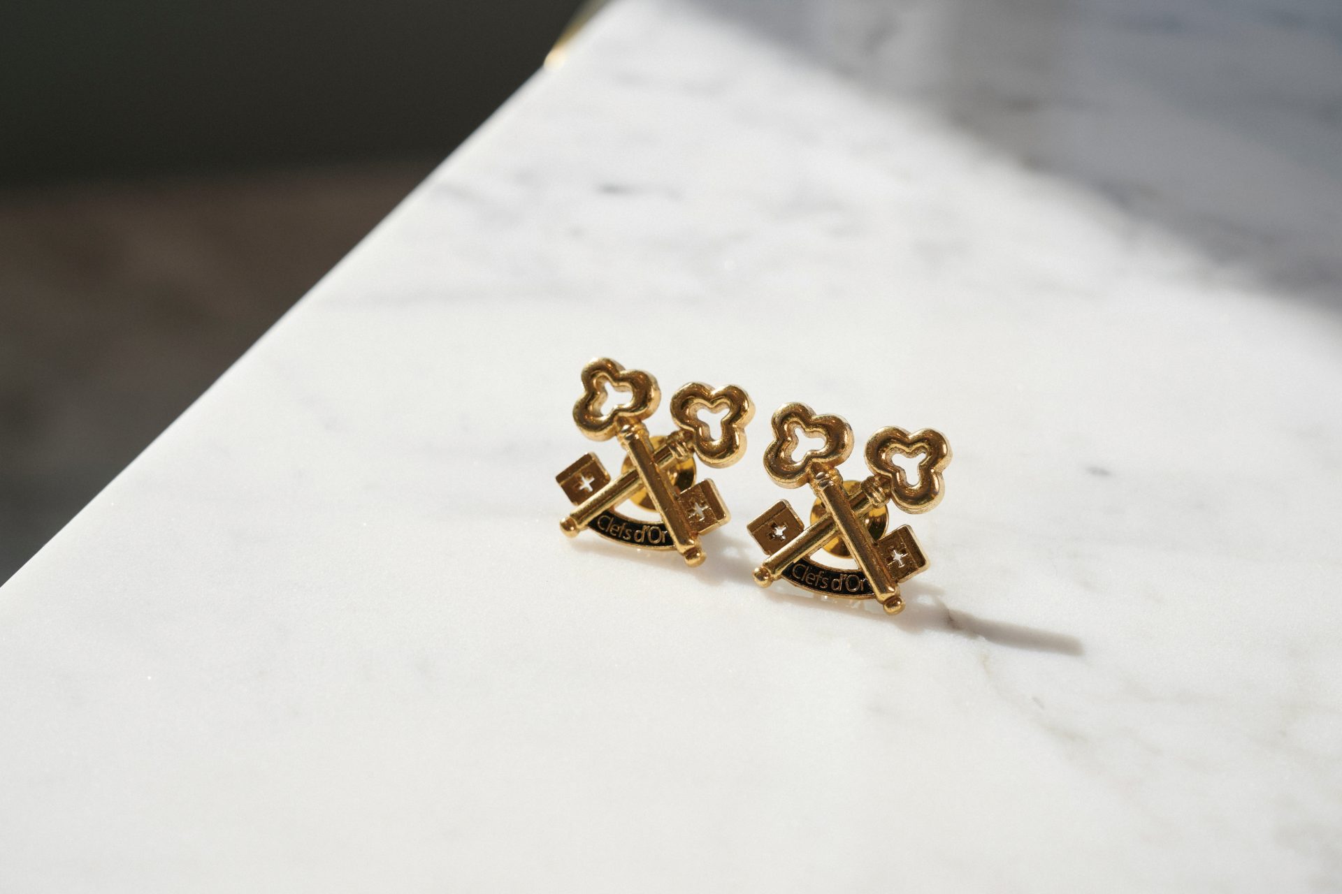 隱身在全球飯店裡的神秘集團：專訪台灣「金鑰匙」會長，聽聽他們的故事