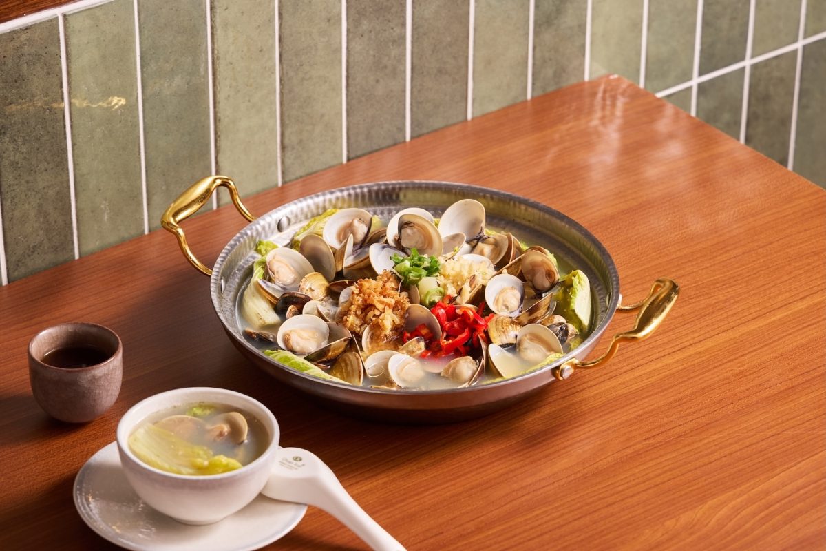 滿滿蛤蜊與蒜末！「如嬌」姐妹品牌「如嫦」錦州街商圈開幕，強勢進軍台北火鍋界
