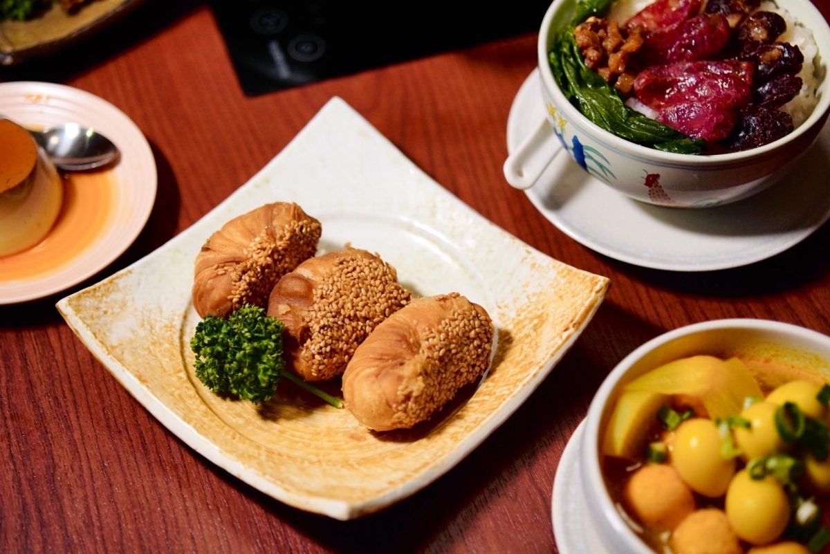 滿滿蛤蜊與蒜末！「如嬌」姐妹品牌「如嫦」錦州街商圈開幕，強勢進軍台北火鍋界