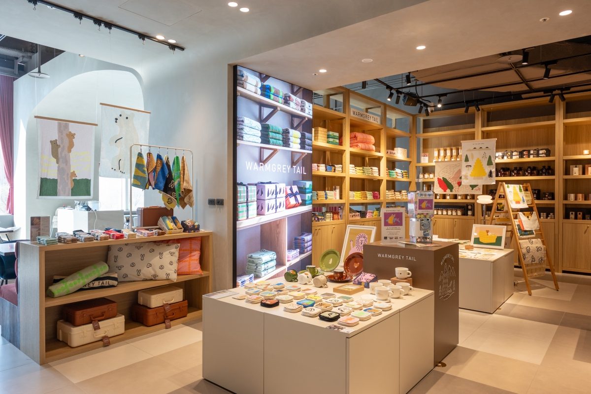 首爾爆紅插畫品牌Wamrgrey Tail來台快閃：用森林與野生動物為題打造2026的躺平時光