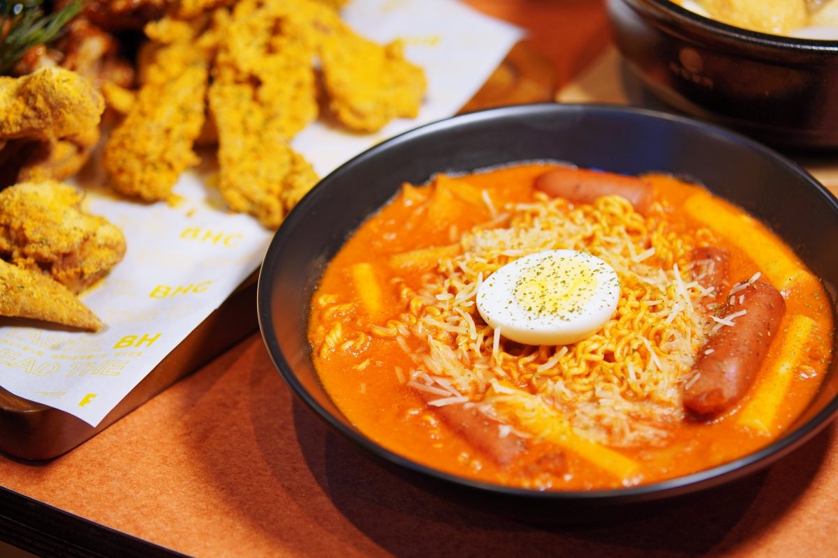 。如果圖片僅為裝飾目的、與實際內容無甚相關時，這個欄位可留空。