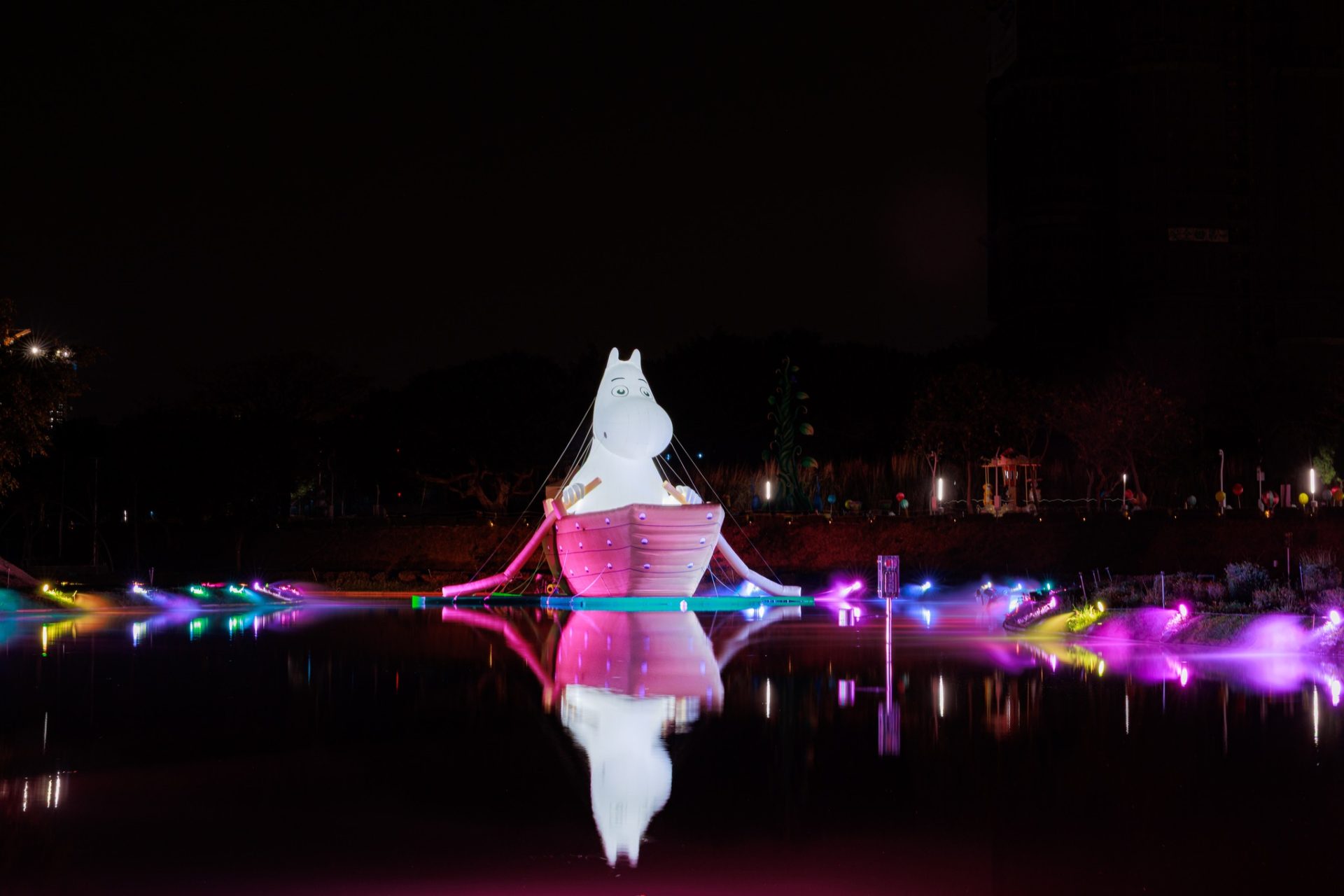 全台各地燈會陸續開跑！台北柯博文、新北線條小狗、台中Moomin、高雄超人力霸王展現IP吸睛力