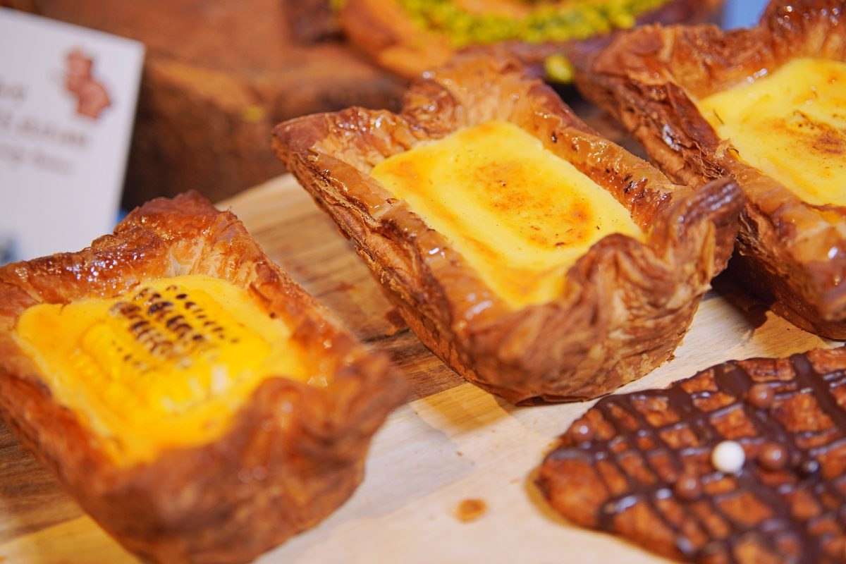 《黑白大廚2》金勳主廚主理名店Teddy Beurre House快閃台北晶華！帶來爆漿卡士達塔、杜拜巧克力可頌等話題甜點