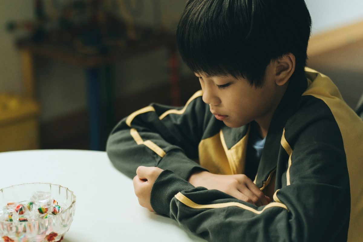 范少勳、曾敬驊主演《失樂園》，聚焦育幼院的兒少犯罪議題逼問社會如何製造「惡」，成5月必看的電影